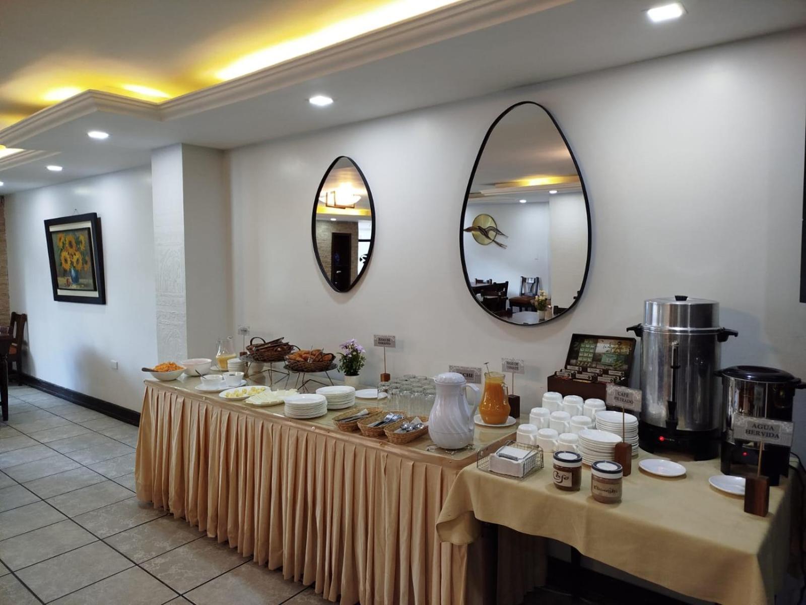 Hotel Podocarpus Loja Esterno foto